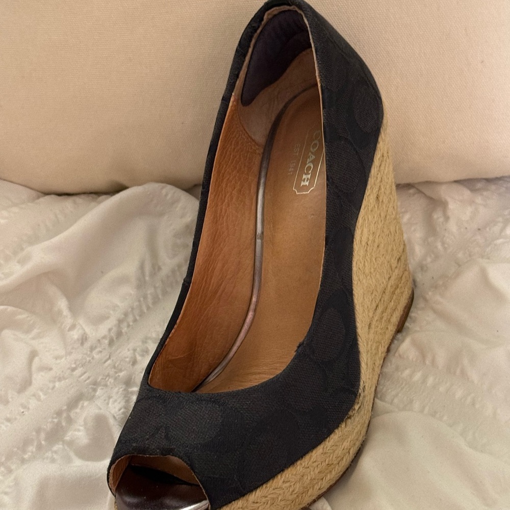 Coach Shoes Size 7 - Picture 6 of 10